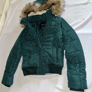 American Eagle Vintage cropped puffer jacket